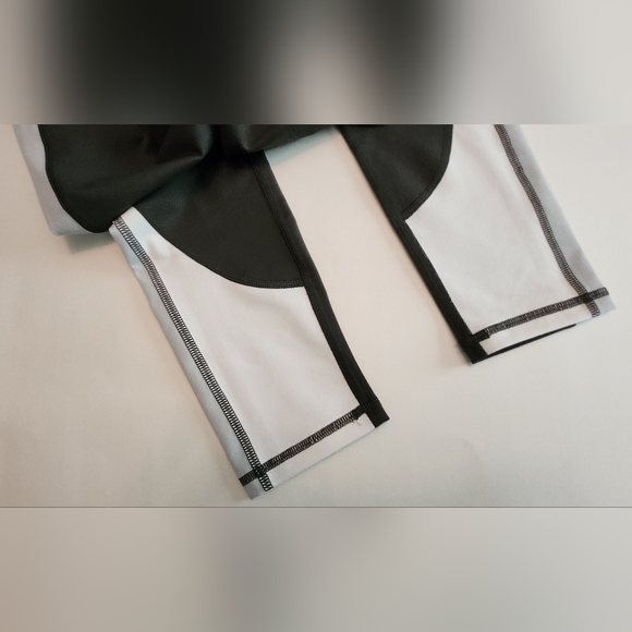 Under Armour Heat Gear Hi-Rise Leggins - Picture 5 of 6